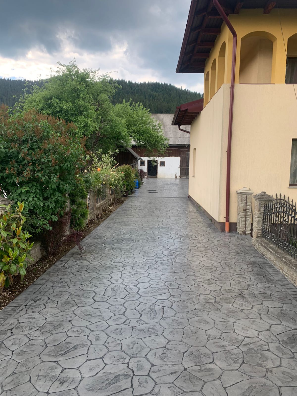 ILIE Beton amprentat alei private - strazi - terase (38) Suceava